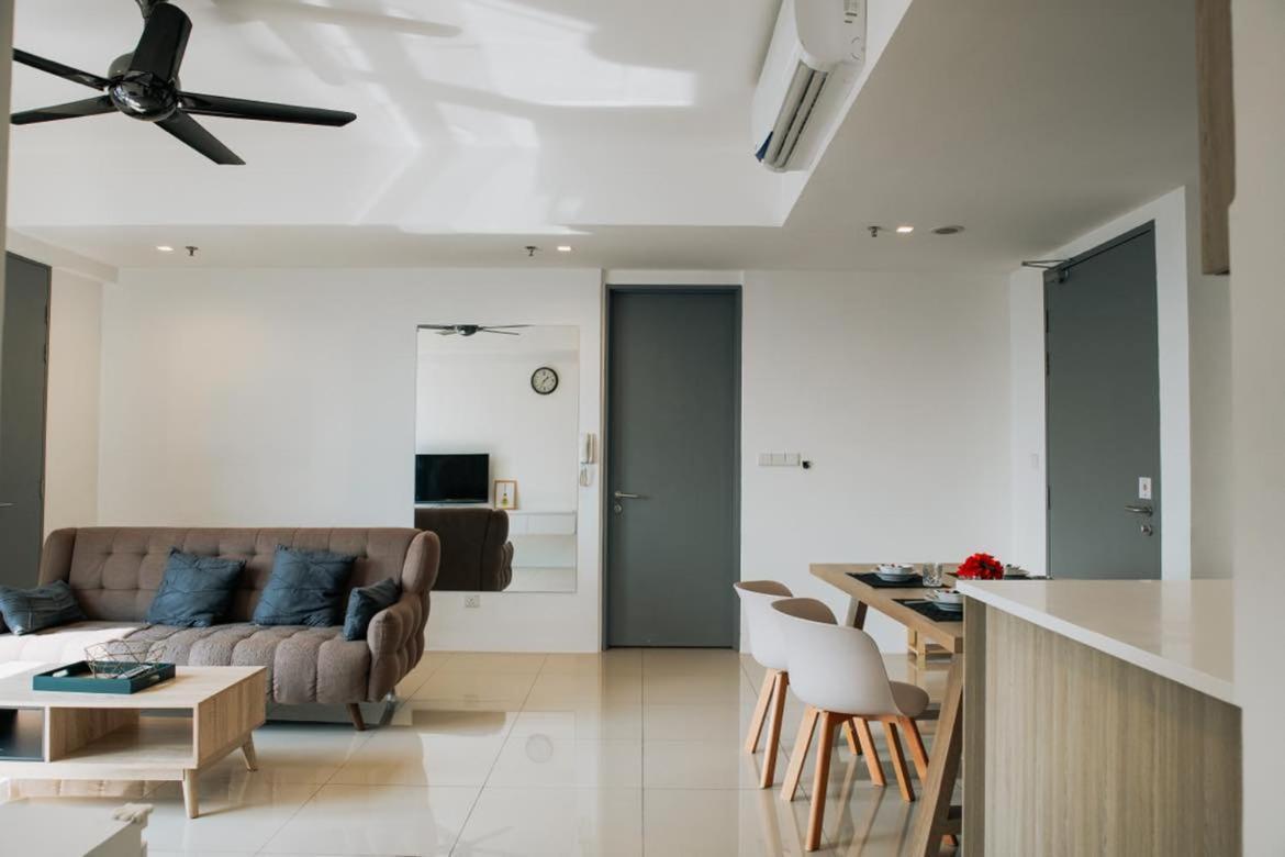 The Pine, 3Br Seaview By Wstay @ Tropicana 218 Macalister George Town Exterior photo